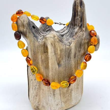 Einzigartige Bernstein-Olivenkette mit Karabinerverschluss - "Strahlend"